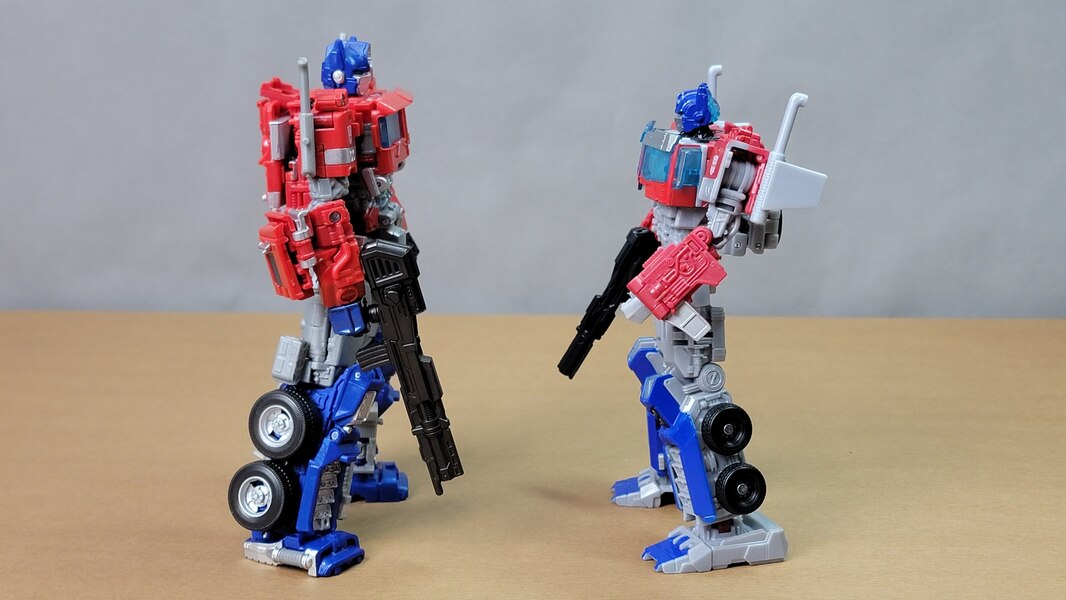 In Hand Image Of Rise Of The Beasts Mainline Optimus Prime Voyager Toy  (6 of 27)